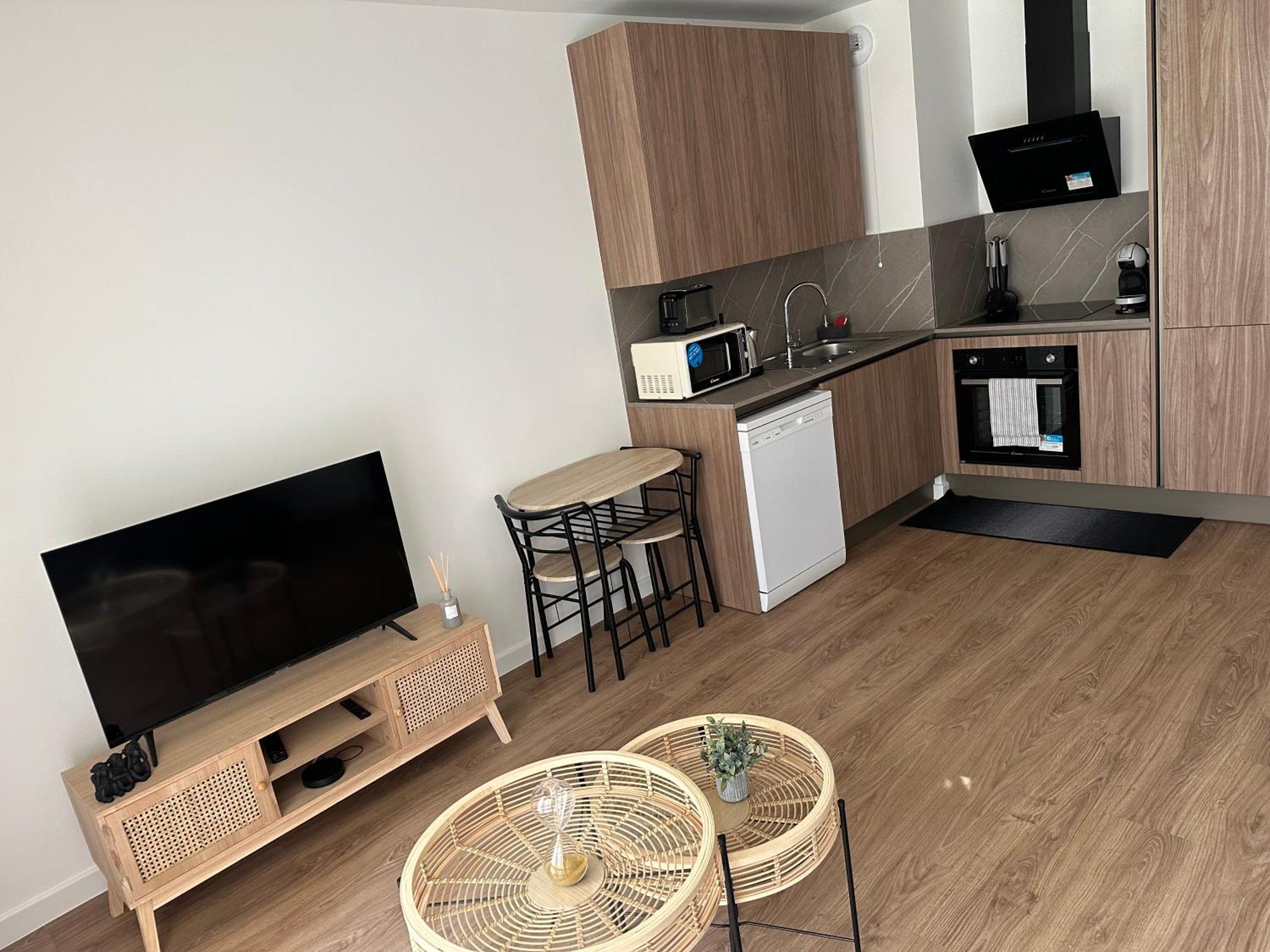 Appartement 2 Pieces Neuf Avec Sont Jardin Prive Franconville  Zewnętrze zdjęcie